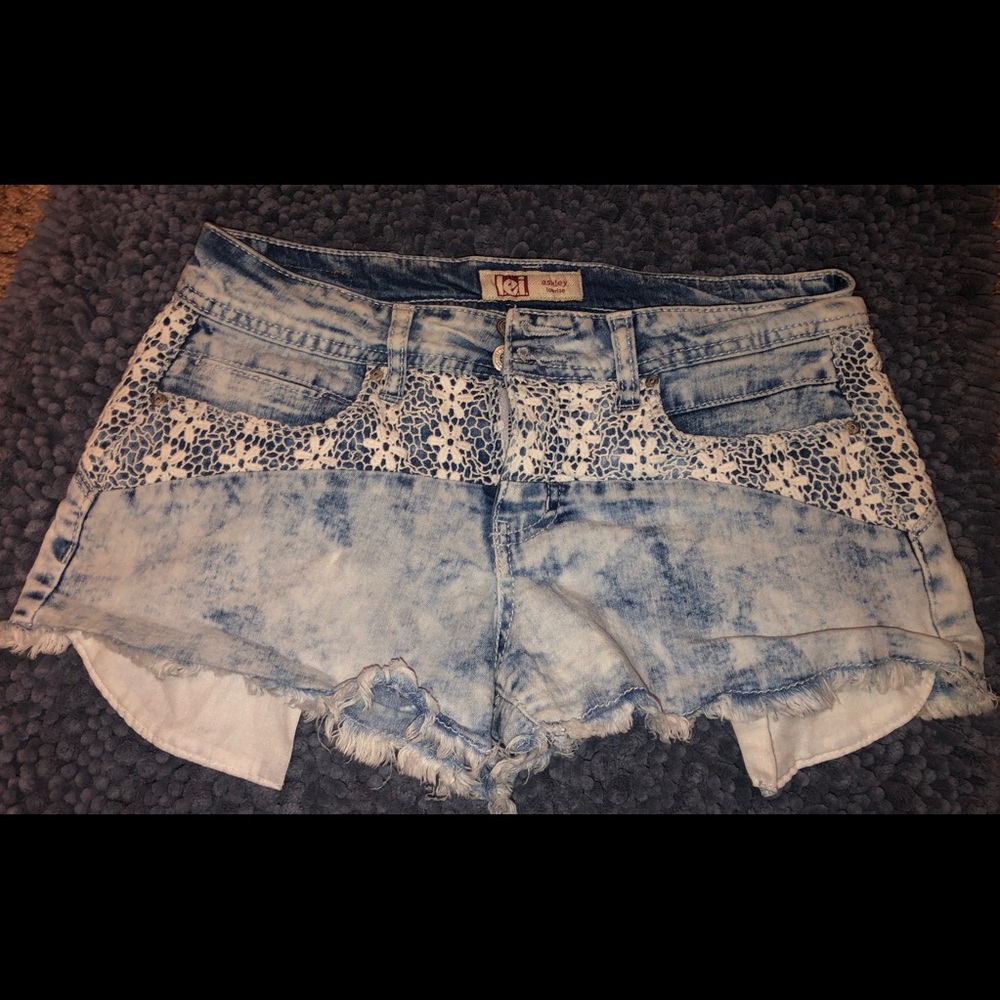 lei shorts